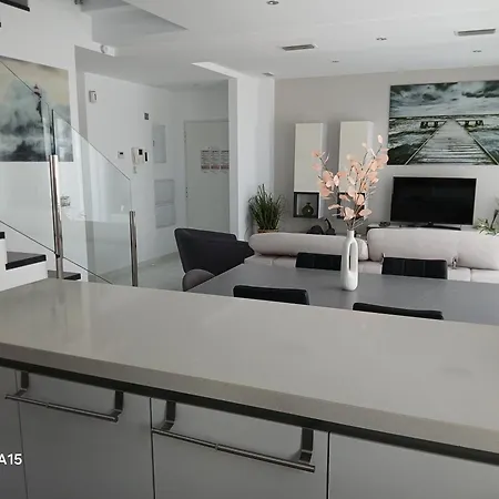 Villa La Herrada 03187 Montesinos *